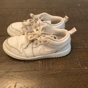 Nike sneakers size 10 in good condition